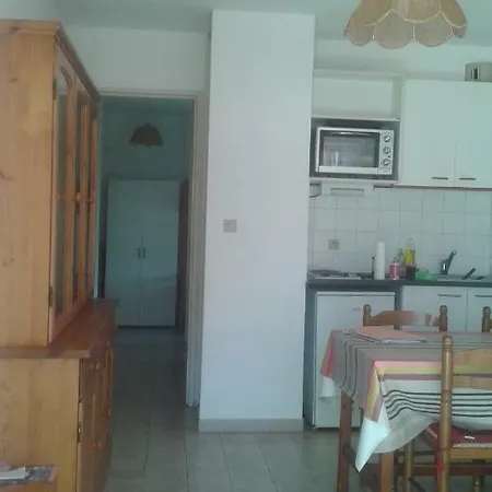 84 Rue Du Vieux Village *